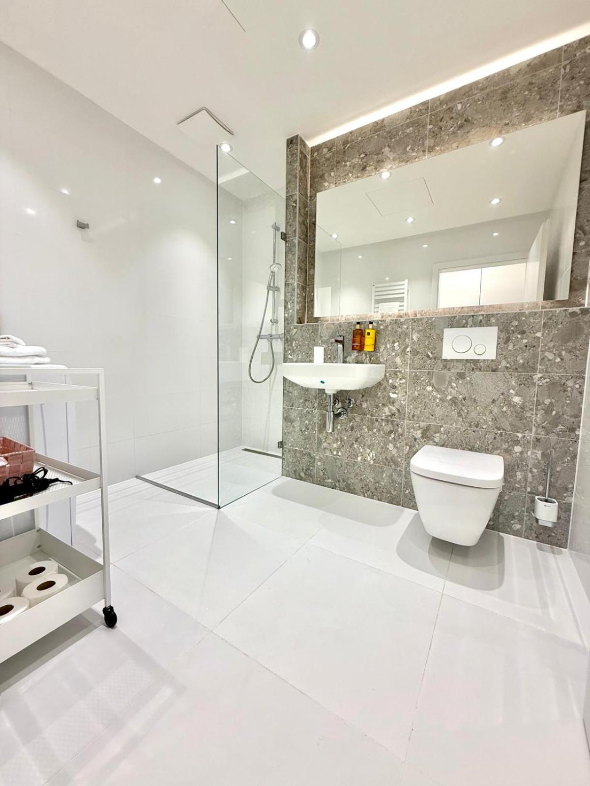 City Relax Apartments With Free Parking, 10 Mins Walk To City Centre Brno Eksteriør bilde